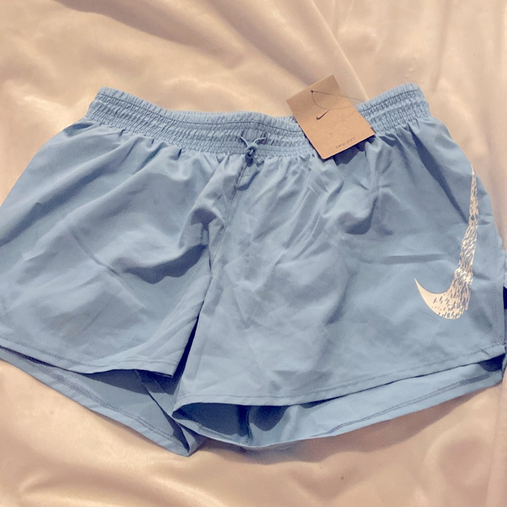 Nike shorts nwt
